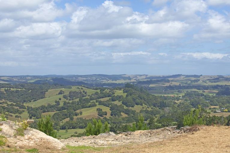 Photo of property in 1400 Kaipara Coast Highway, Kaukapakapa, 0984