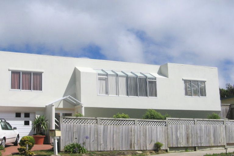 Photo of property in 102 Karepa Street, Brooklyn, Wellington, 6021