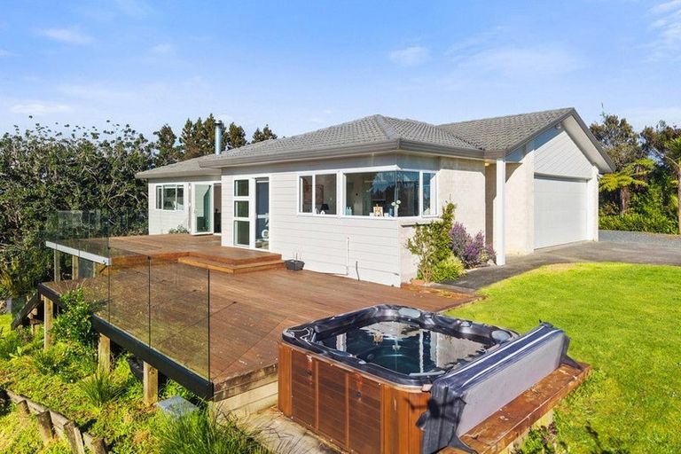 Photo of property in 233 Whitehills Road, Waitoki, Silverdale, 0994
