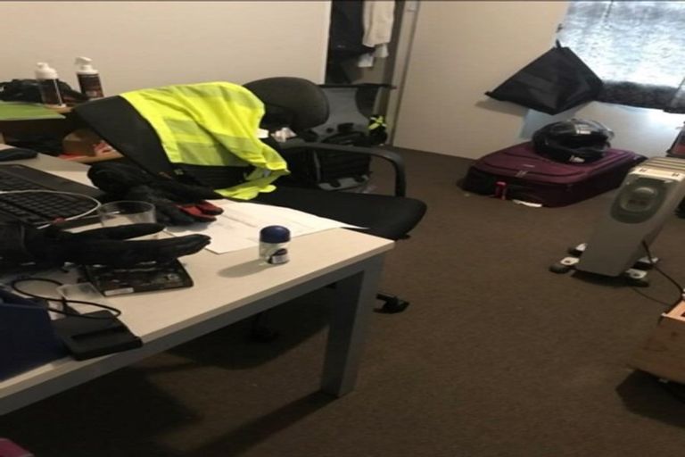 Photo of property in 5 Garner Place, Glenfield, Auckland, 0629