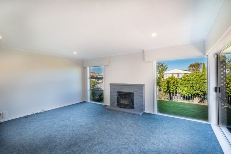 Photo of property in 33 Chartwell Street, Burwood, Christchurch, 8083