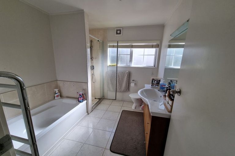 Photo of property in 23a Glynnbrooke Street, Te Atatu South, Auckland, 0610