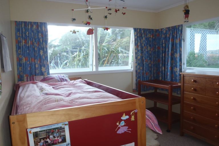 Photo of property in 57 Bedford Street, Northland, Wellington, 6012