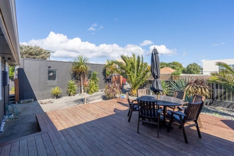Photo of property in 1 Toru Road, Paraparaumu Beach, Paraparaumu, 5032