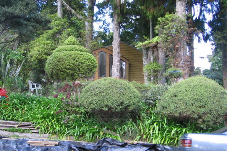 Photo of property in 12 Waima Crescent, Titirangi, Auckland, 0604