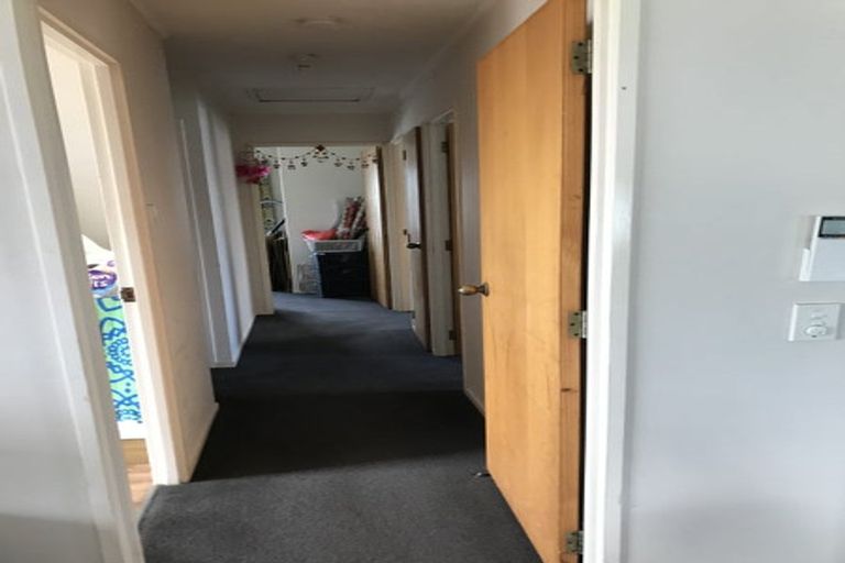 Photo of property in 33 Addison Drive, Glendene, Auckland, 0602