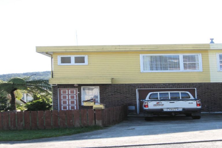 Photo of property in 63a Kingsley Street, Stokes Valley, Lower Hutt, 5019