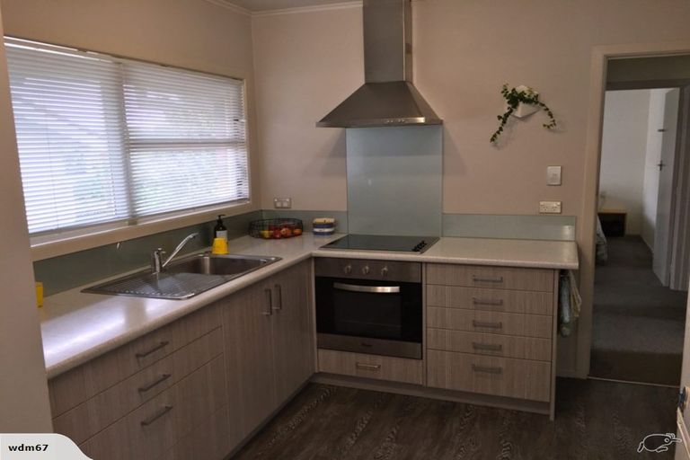 Photo of property in 1/303 Lake Road, Hauraki, Auckland, 0622