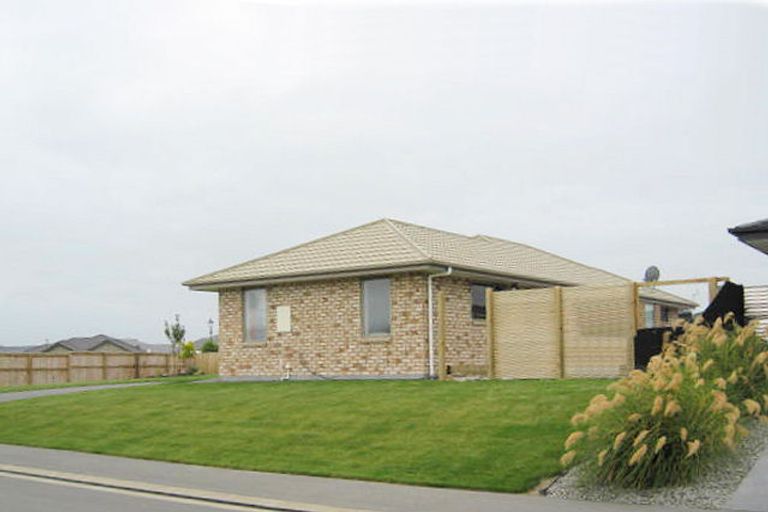 Photo of property in 28 Vasari Grange, Rolleston, 7614