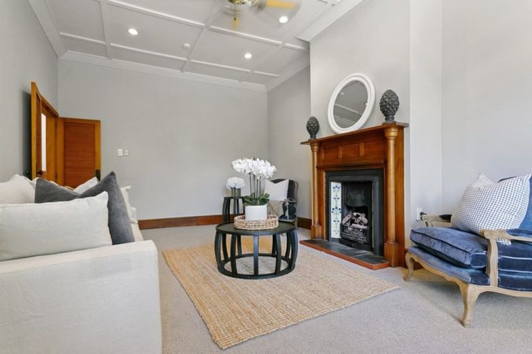 Photo of property in 65 Clare Street, Cambridge, 3434