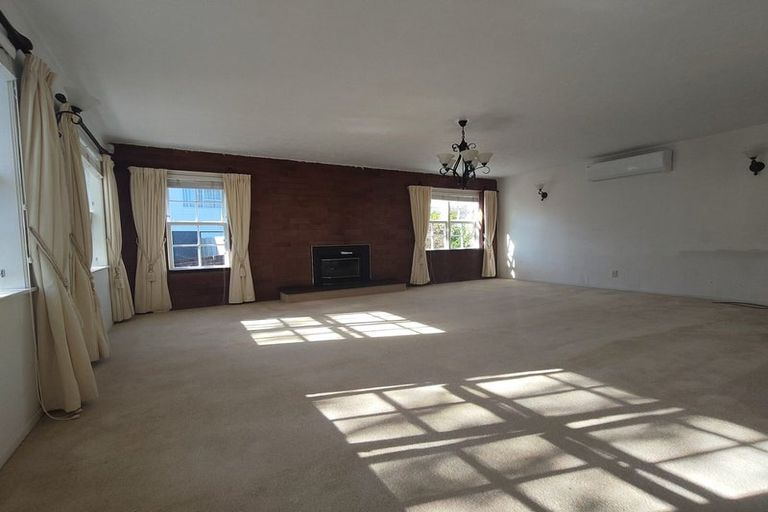Photo of property in 7 Dallow Place, Henderson, Auckland, 0612