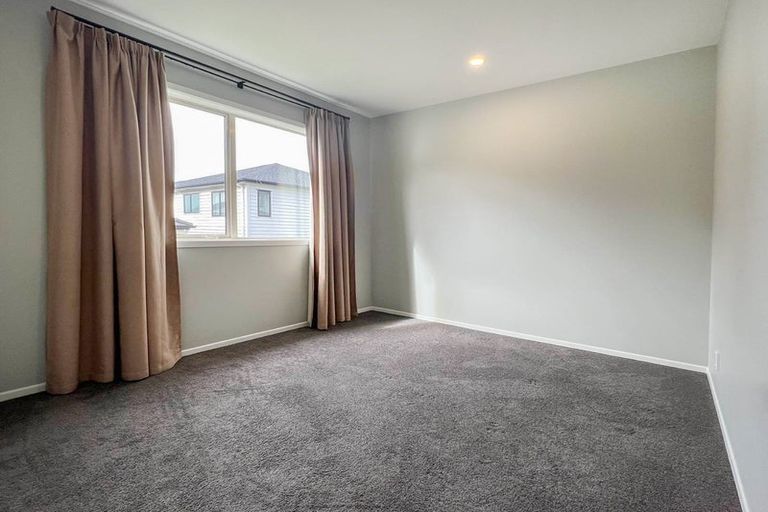 Photo of property in 12 Kota Lane, Hobsonville, Auckland, 0616
