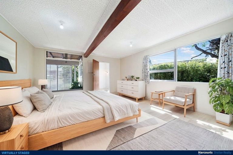 Photo of property in 1 Alwyn Avenue, Te Atatu South, Auckland, 0610