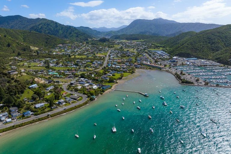 Photo of property in 324e Waikawa Road, Waikawa, Picton, 7220