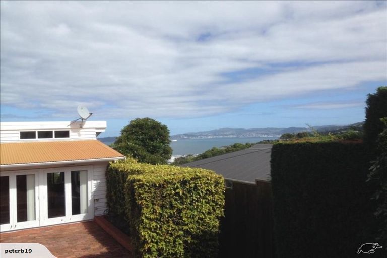 Photo of property in 37 Mulberry Street, Maungaraki, Lower Hutt, 5010