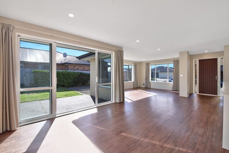 Photo of property in 5 Harakeke Way, Rangiora, 7400