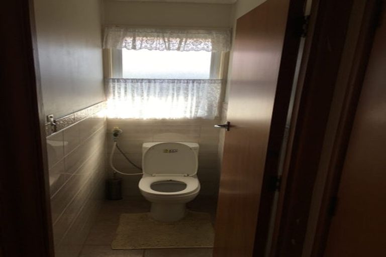 Photo of property in 2/33 Miles Avenue, Papatoetoe, Auckland, 2025