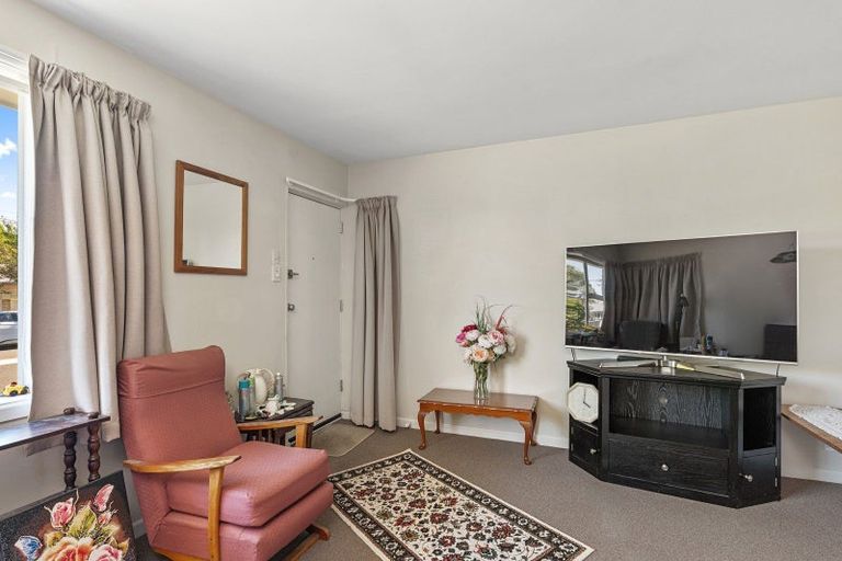 Photo of property in 3/108 Staveley Street, Avonhead, Christchurch, 8042