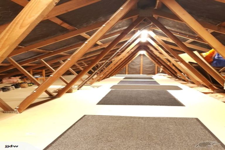 Photo of property in 35 Claverdon Drive, Massey, Auckland, 0614