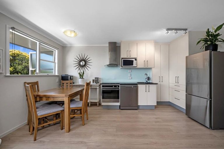 Photo of property in 6/20 Saltburn Road, Milford, Auckland, 0620