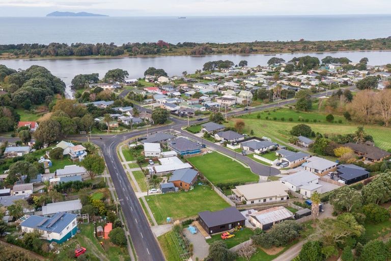 Photo of property in 59 Athenree Road, Athenree, Katikati, 3177