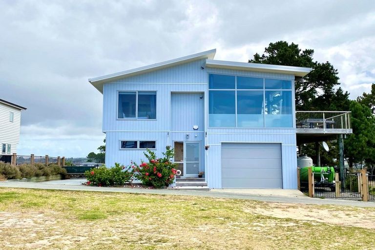 Photo of property in 10 Cornwall Way, Mangawhai Heads, Mangawhai, 0505