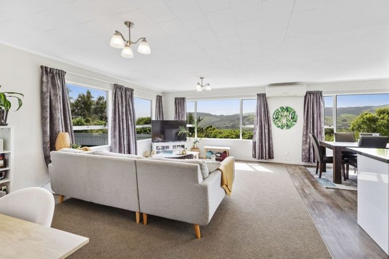 Photo of property in 19 Westhaven Drive, Tawa, Wellington, 5028