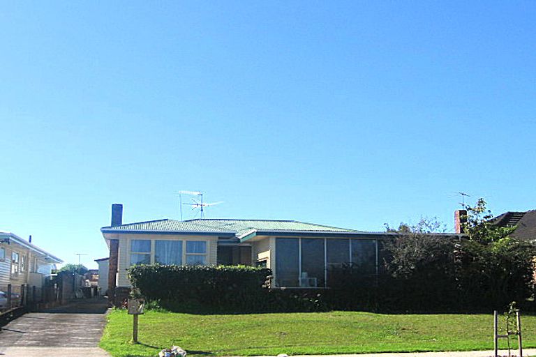 Photo of property in 3 Swaffield Road, Papatoetoe, Auckland, 2025