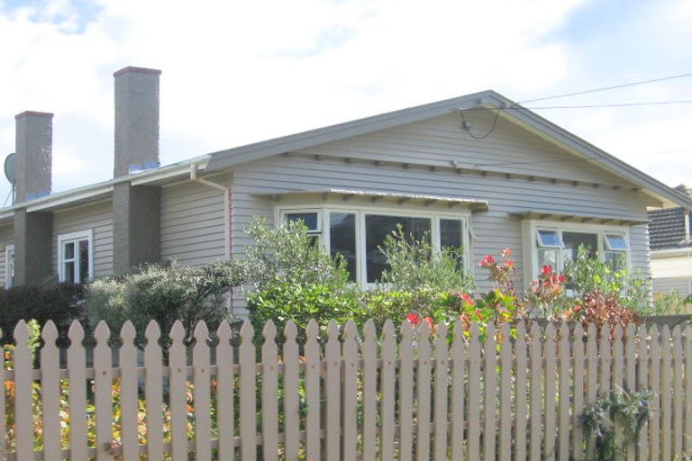 Photo of property in 30 Glamis Avenue, Strathmore Park, Wellington, 6022