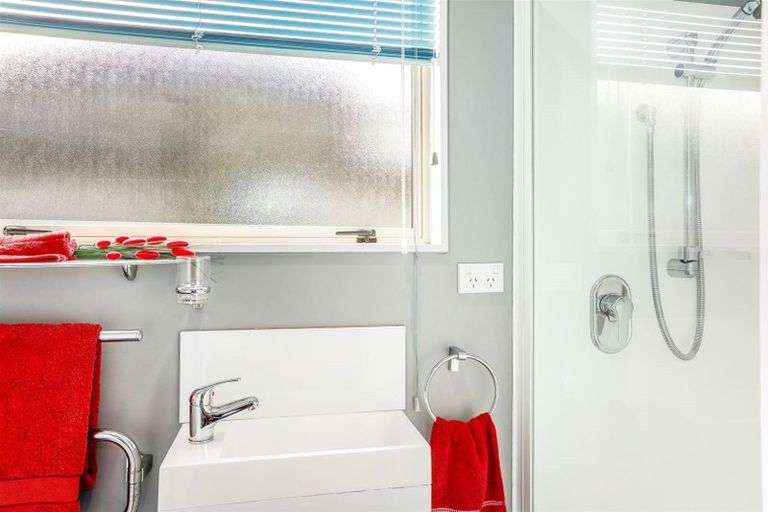 Photo of property in 63 Joseph Banks Drive, Whitby, Porirua, 5024