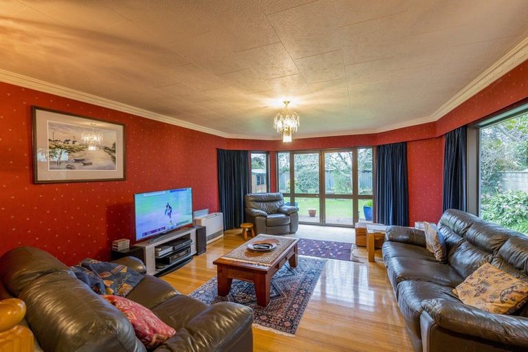 Photo of property in 16 Regal Street, Levin, 5510