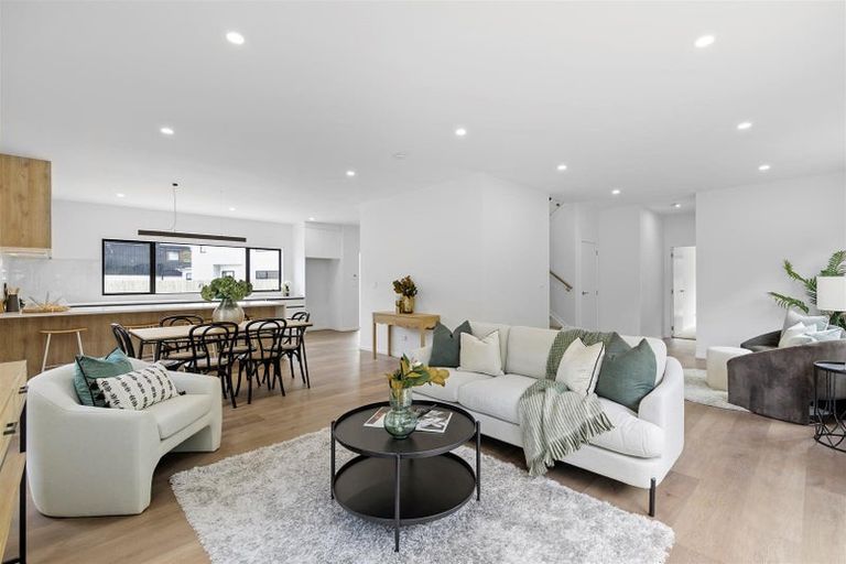 Photo of property in 5 Pihipihi Way, Crofton Downs, Wellington, 6035