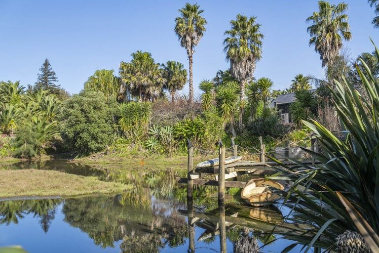 Photo of property in 20 Titoki Lane, Whangamata, 3691