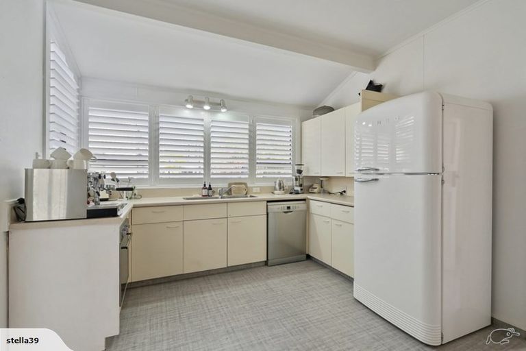 Photo of property in 64 Jeffreys Road, Fendalton, Christchurch, 8052