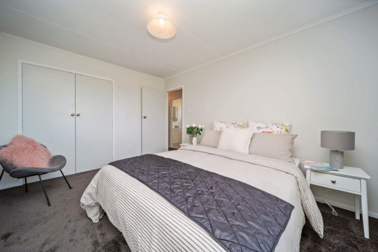 Photo of property in 16 Oleander Place, Bell Block, New Plymouth, 4312