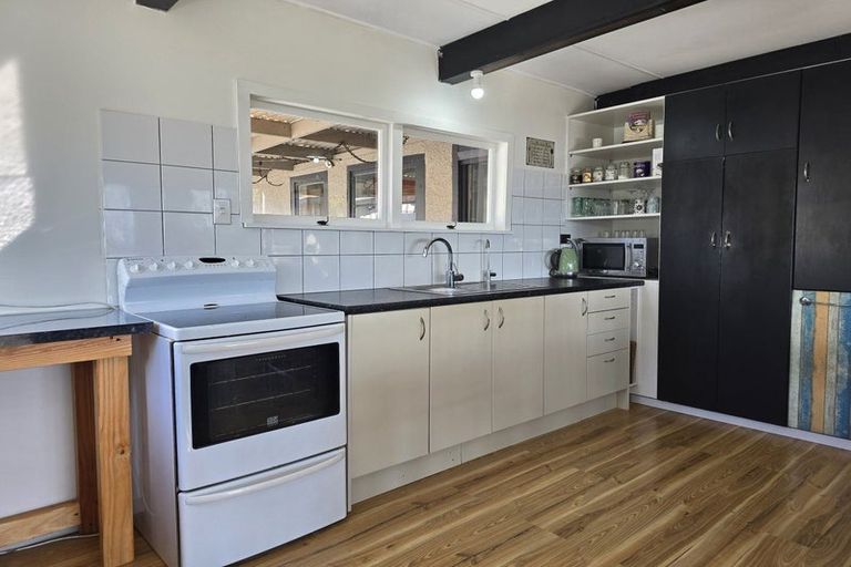 Photo of property in 19 South Bay Parade, South Bay, Kaikoura, 7300