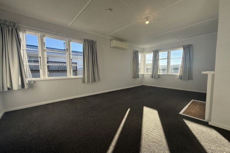 Photo of property in 9-11 Raleigh Street, Vogeltown, New Plymouth, 4310