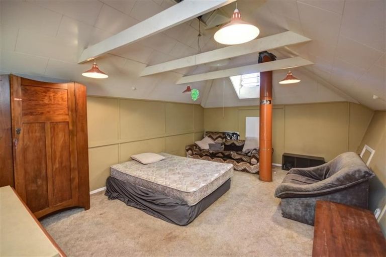 Photo of property in 40 Manor Place, Dunedin Central, Dunedin, 9016