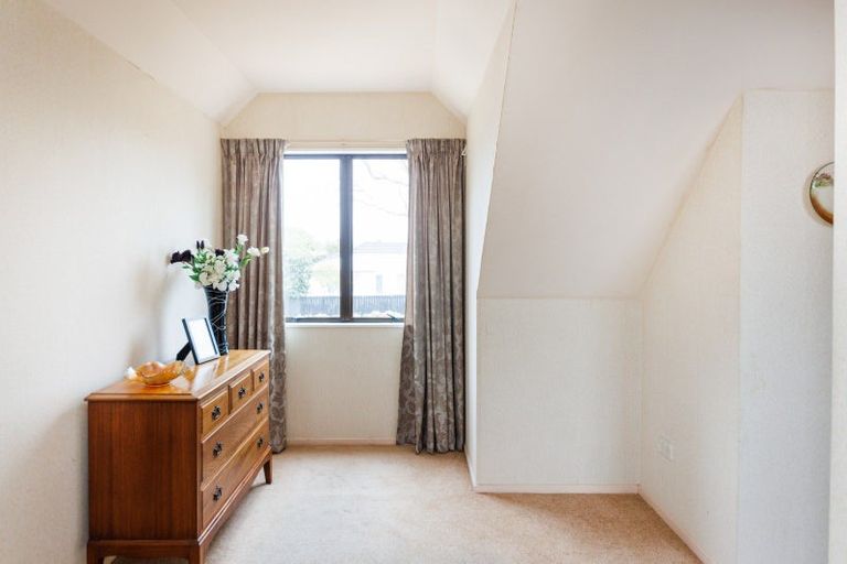 Photo of property in 483b Ruahine Street, Terrace End, Palmerston North, 4410