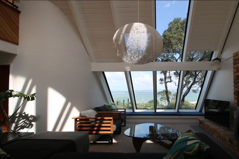 Photo of property in 67 Rosecamp Road, Beach Haven, Auckland, 0626