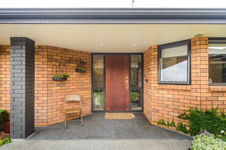 Photo of property in 14 Tennyson Avenue, Kelvin Grove, Palmerston North, 4414