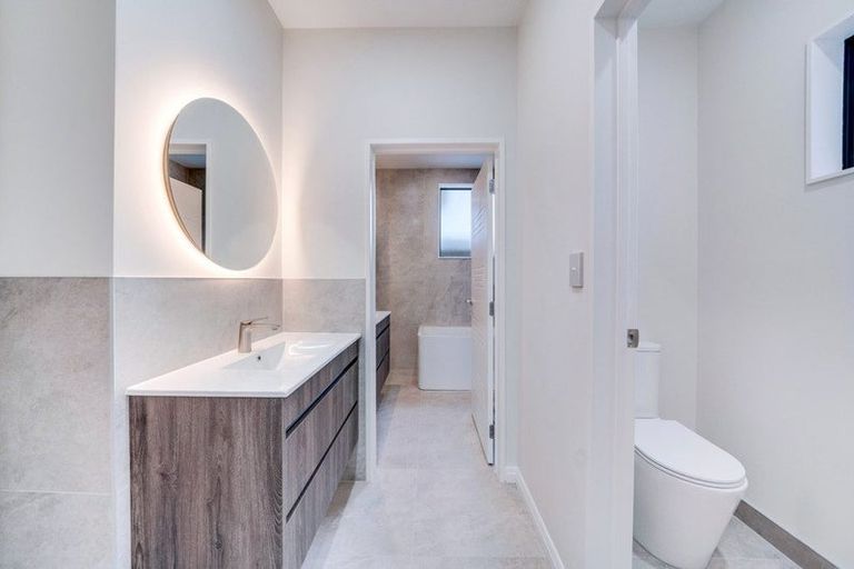 Photo of property in 8 Evergreen Parade, Rosehill, Papakura, 2113