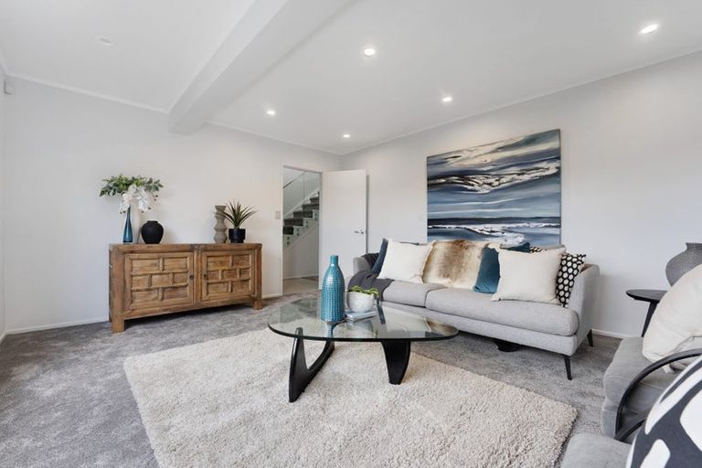 Photo of property in 1/461 Beach Road, Murrays Bay, Auckland, 0630