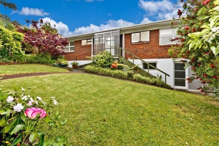 Photo of property in 47 Mcdowell Crescent, Hillcrest, Auckland, 0627