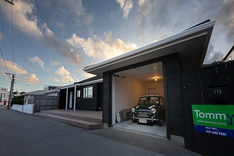 Photo of property in 114 Freyberg Street, Lyall Bay, Wellington, 6022