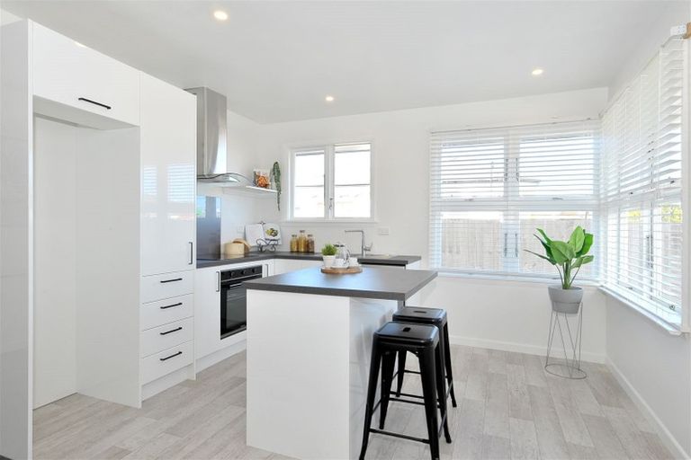 Photo of property in 16 Carew Street, Kaiapoi, 7630