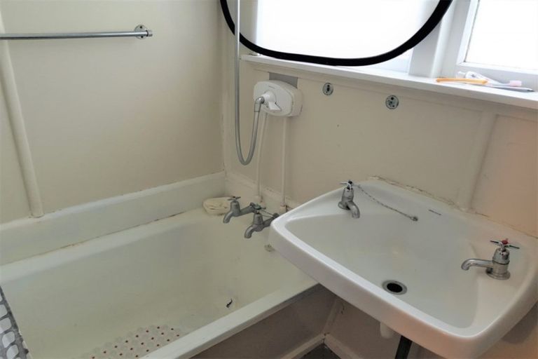 Photo of property in 160 Queen Street, Wairoa, 4108