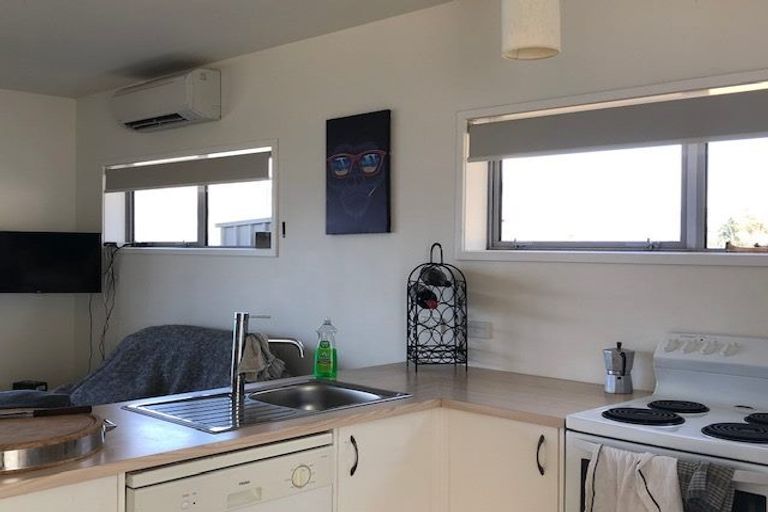 Photo of property in 129b Wynyard Crescent, Fernhill, Queenstown, 9300