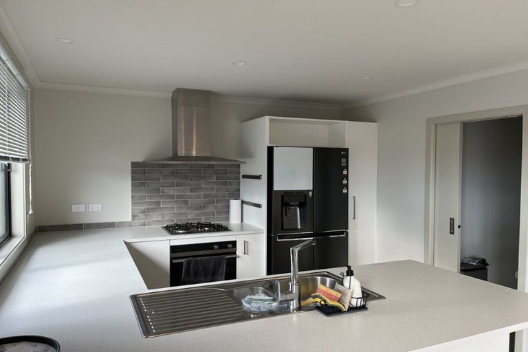 Photo of property in 38 Silicon Way, Fitzherbert, Palmerston North, 4410