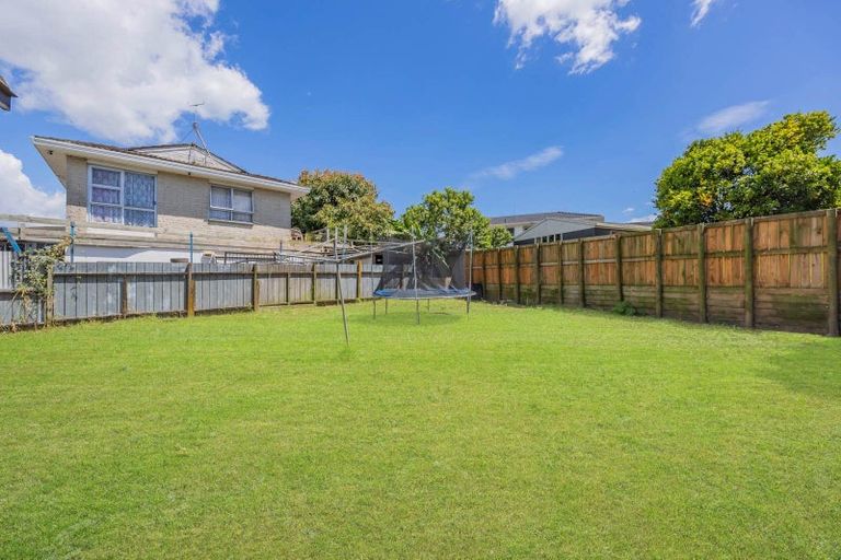 Photo of property in 12 Slim Place, Clendon Park, Auckland, 2103